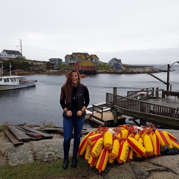 Meet your Posher, Adrianna - Picture 1 of 1